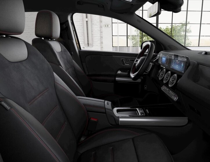 Mercedes-Benz GLA SUV / Terénní 2,0 l 110 kw