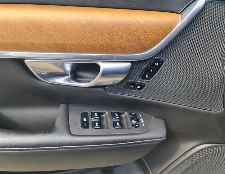 Volvo V90 22