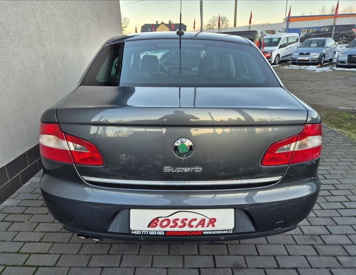 Škoda Superb Sedan / Limuzína 2,0 l 125 kw