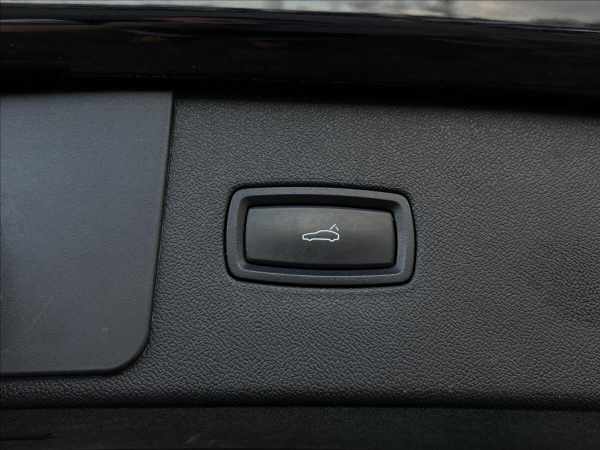 Porsche Cayenne SUV / Terénní 3,0 l 250 kw