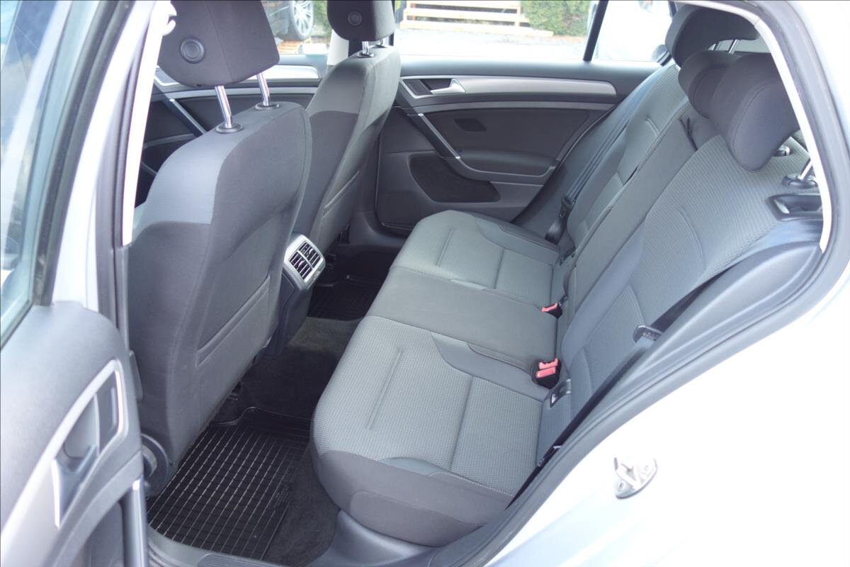 Volkswagen Golf Hatchback 1,4 l 90 kw