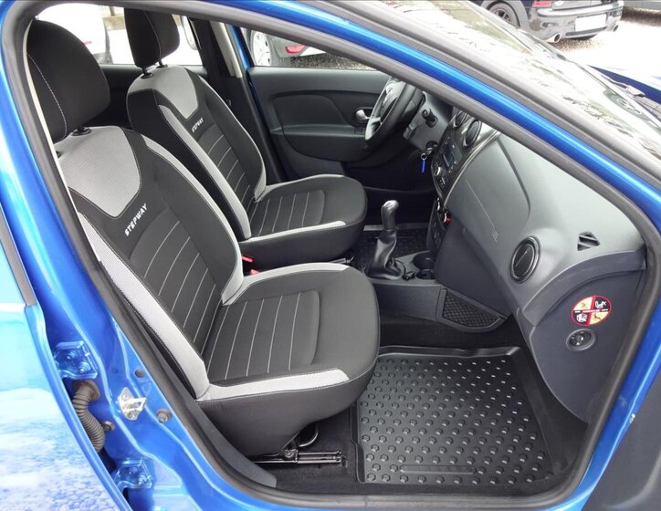 Dacia Sandero Hatchback 898,0 66 kw