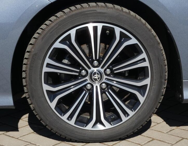 Toyota Corolla Sedan / Limuzína 1,8 l 72 kw