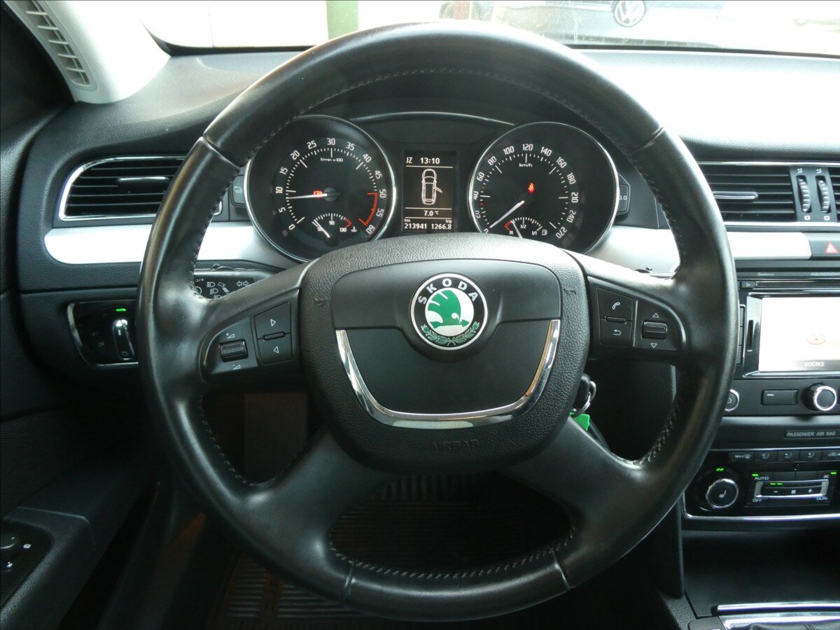 Škoda Superb Kombi 2,0 l 103 kw