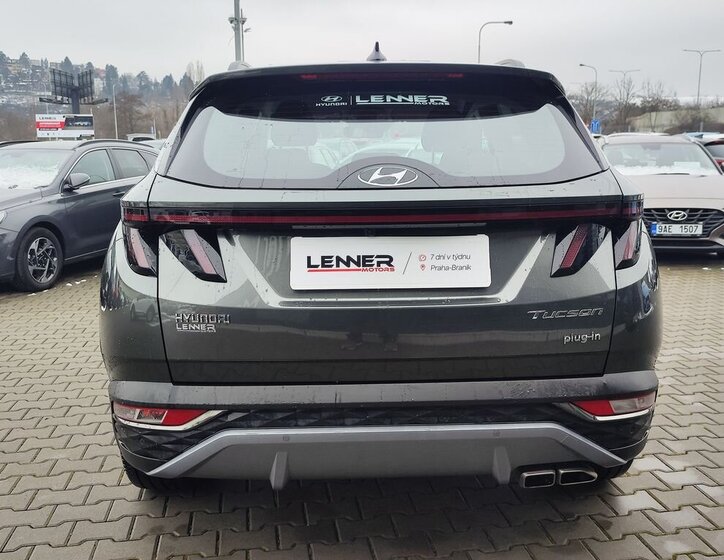 Hyundai Tucson SUV 1,6 l 195 kw