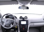 Mercedes-Benz Třídy M SUV 3,2 l 165 kw