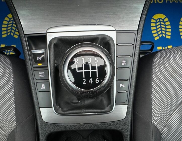 Volkswagen Passat Kombi 1,6 l 77 kw