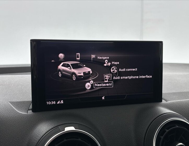 Audi Q2 SUV / Terénní 1,5 l 110 kw