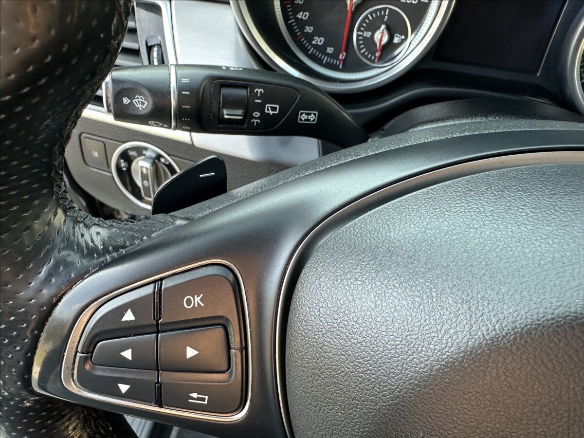 Mercedes-Benz GLE SUV / Terénní 3,0 l 190 kw