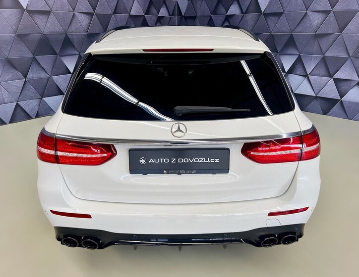 Mercedes-Benz Třídy E 6