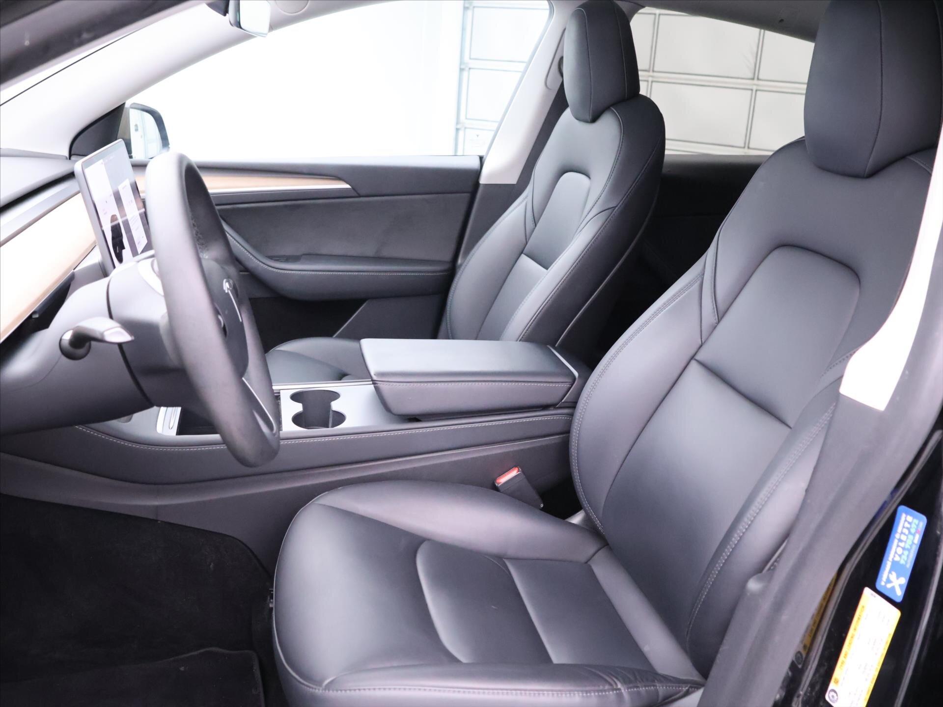 Tesla Model Y SUV / Terénní 0,0 75 kw