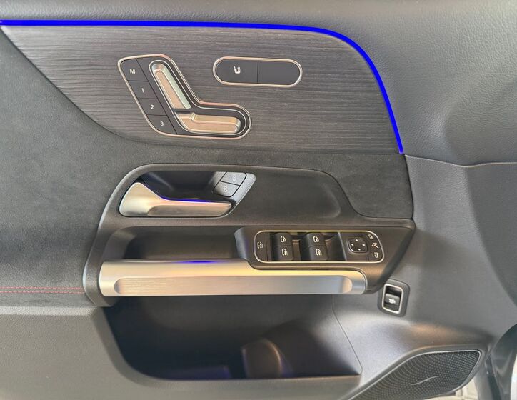 Mercedes-Benz GLB 10