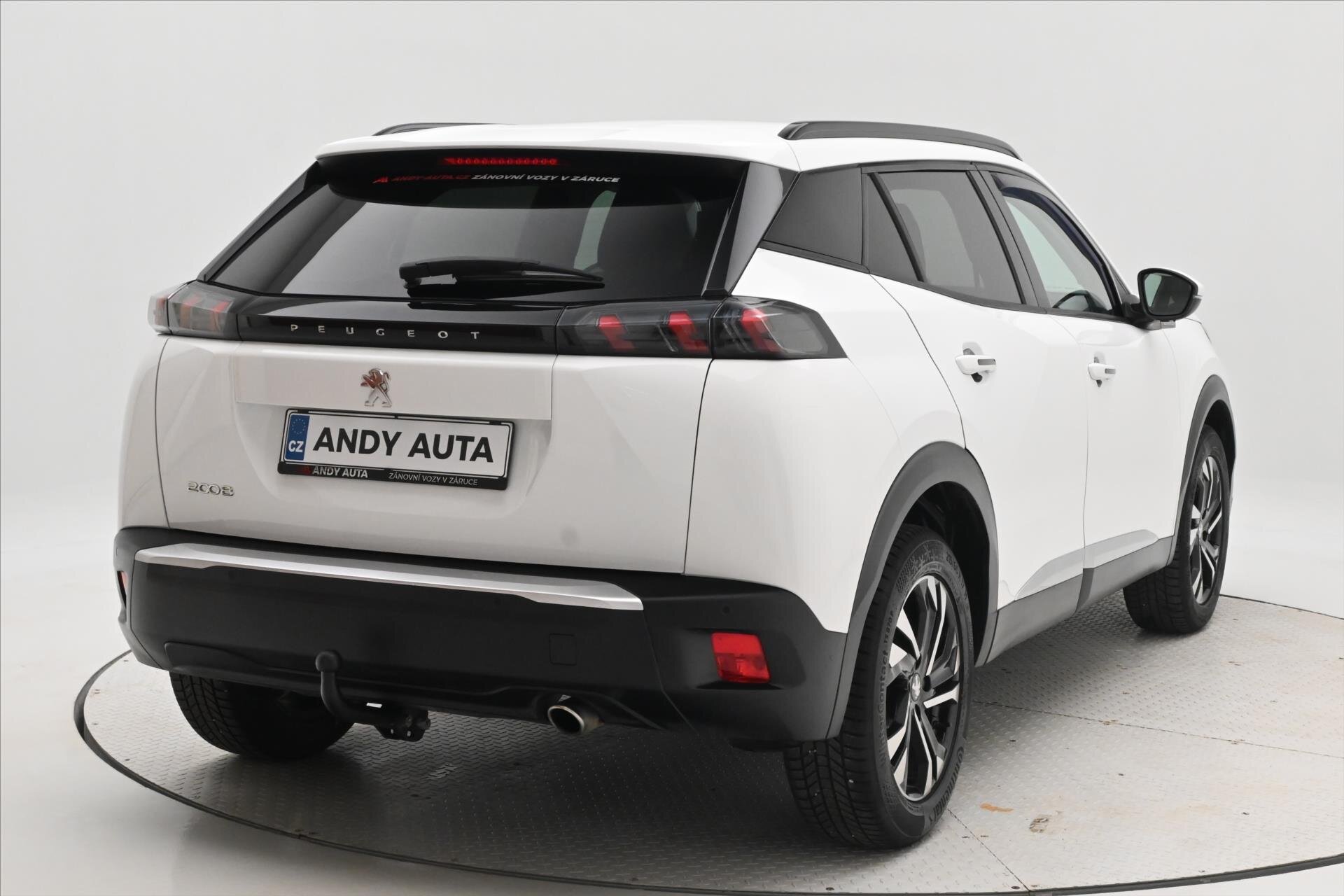 Peugeot 2008 SUV 1,5 l 81 kw