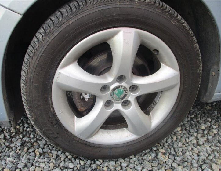 Škoda Roomster Kombi 1,4 l 63 kw