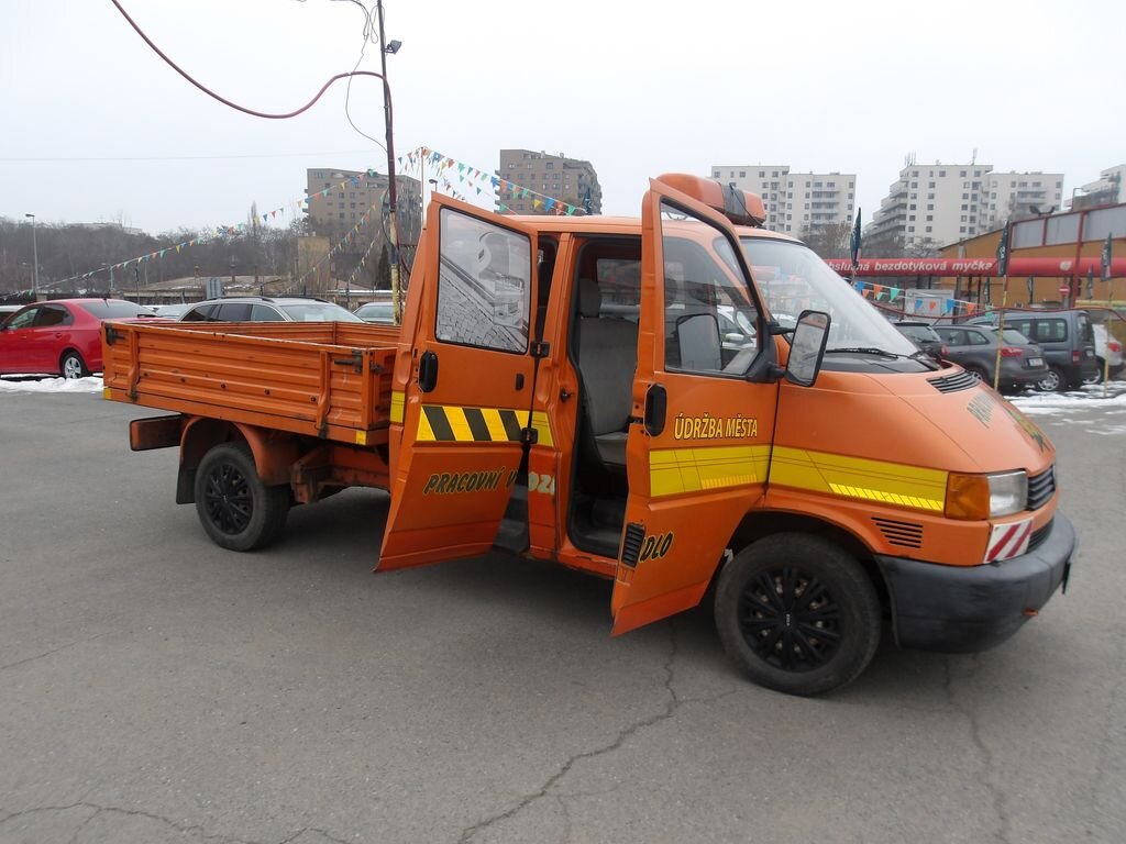 Volkswagen Transporter Ostatní 2,4 l 57 kw