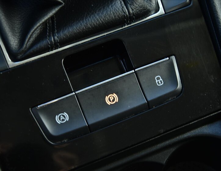 Škoda Superb Liftback 2,0 l 110 kw