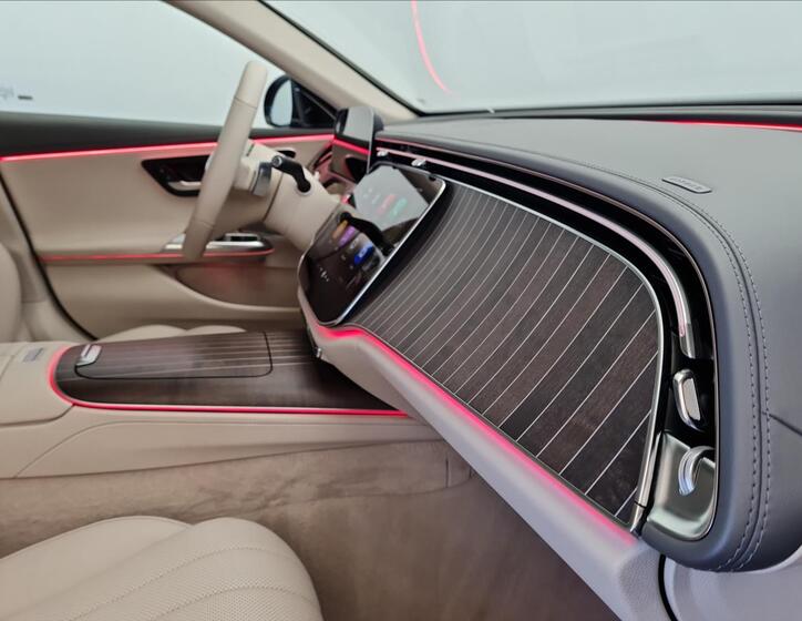 Mercedes-Benz Třídy E 16