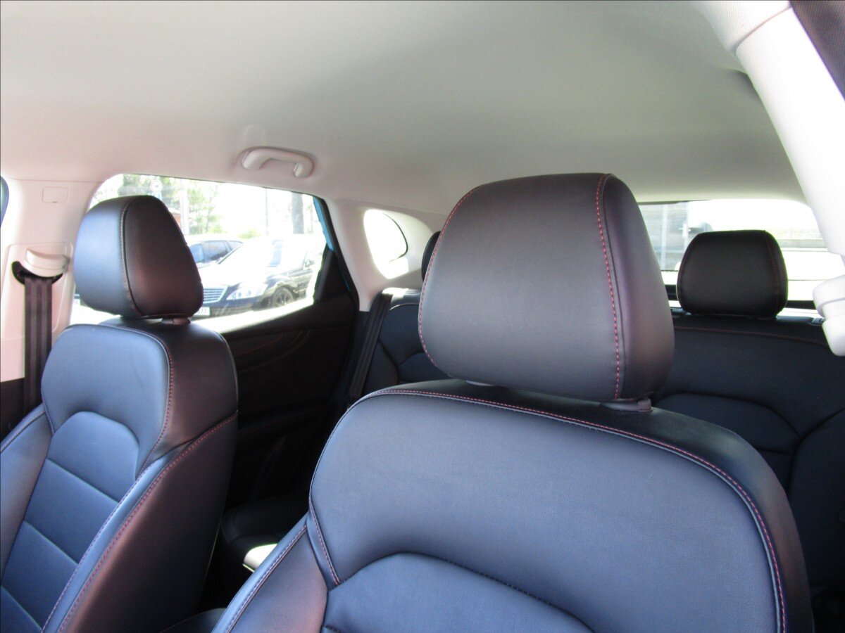 MG HS Hatchback 1,5 l 119 kw