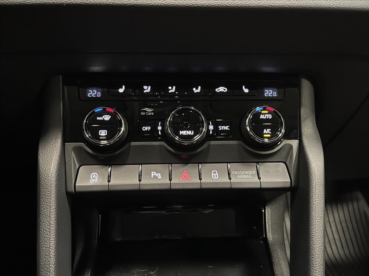 Škoda Karoq SUV 1,5 l 110 kw