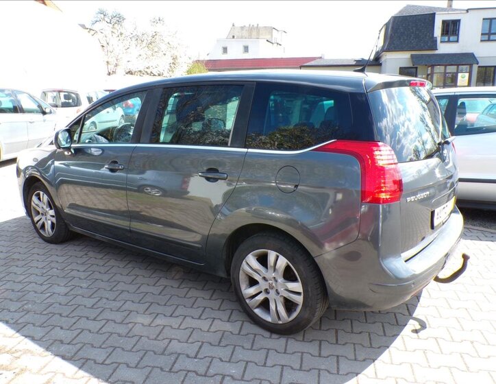 Peugeot 5008 Kombi 1,6 l 115 kw