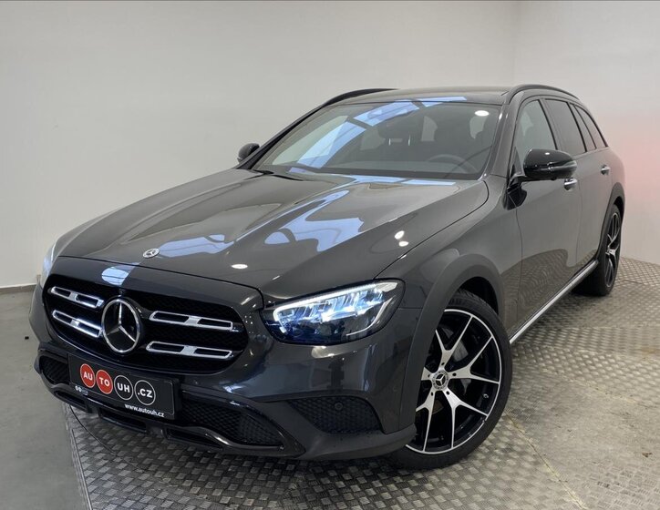 Mercedes-Benz Třídy E 1