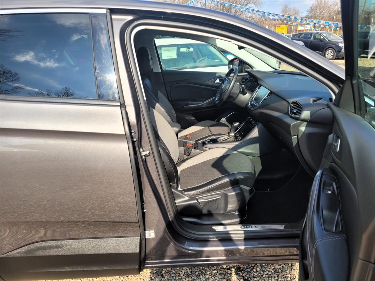Opel Grandland X SUV / Terénní 1,5 l 96 kw