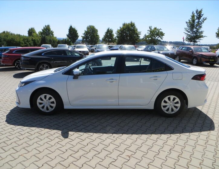Toyota Corolla Sedan / Limuzína 1,8 l 72 kw