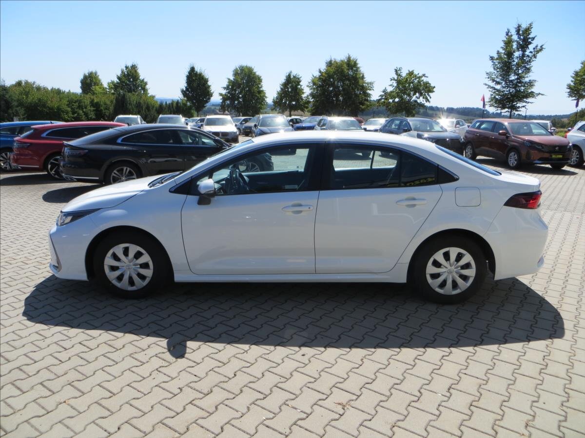 Toyota Corolla Sedan / Limuzína 1,8 l 72 kw