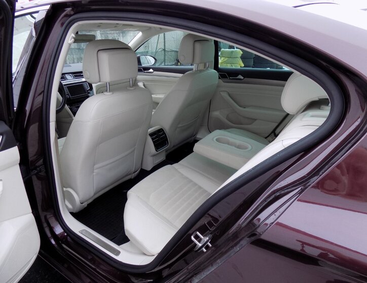 Volkswagen Passat Sedan 2,0 l 140 kw