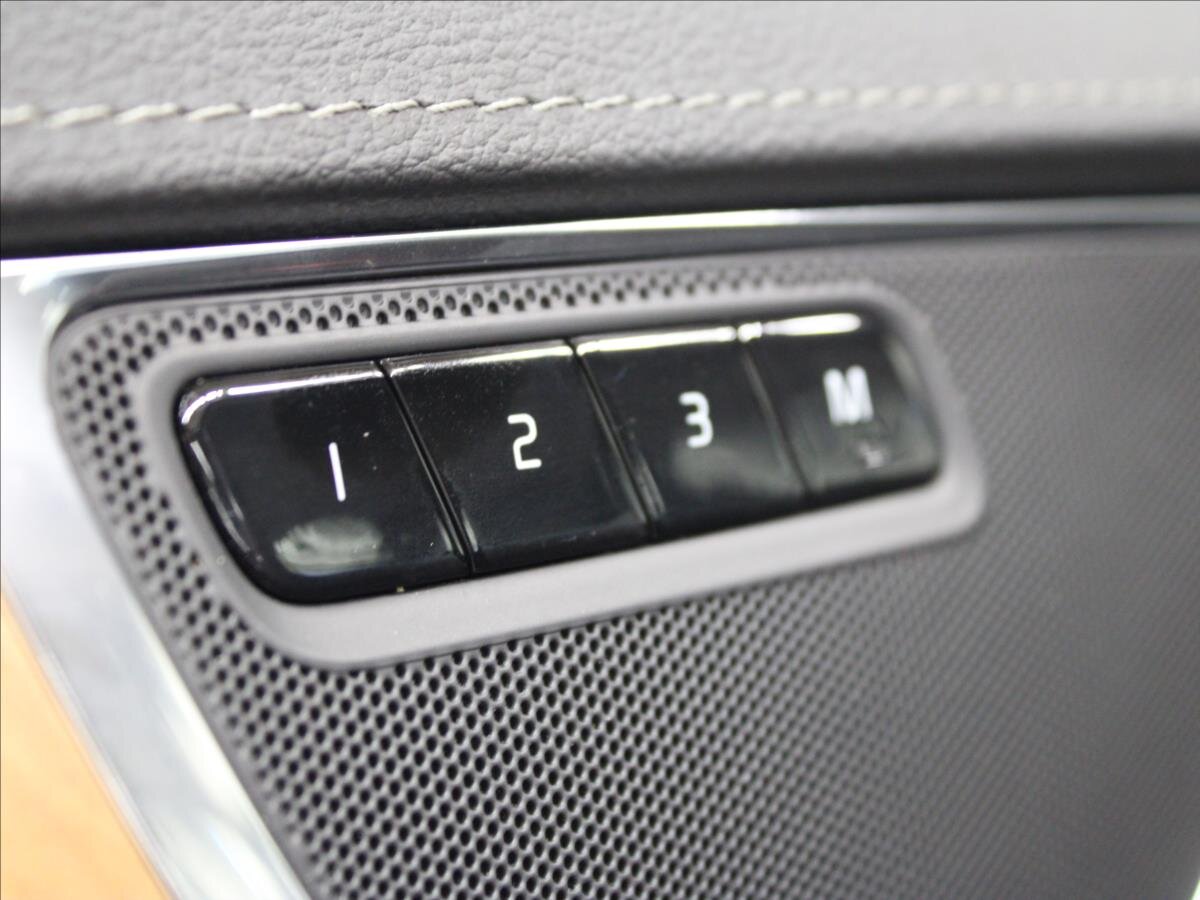 Volvo XC90 SUV / Terénní 2,0 l 173 kw