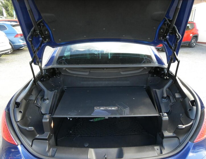 Peugeot 307 Kupé 2,0 l 100 kw