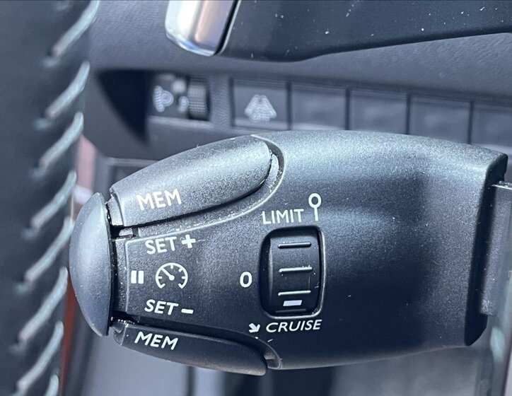 Peugeot 2008 SUV / Terénní 1,2 l 96 kw