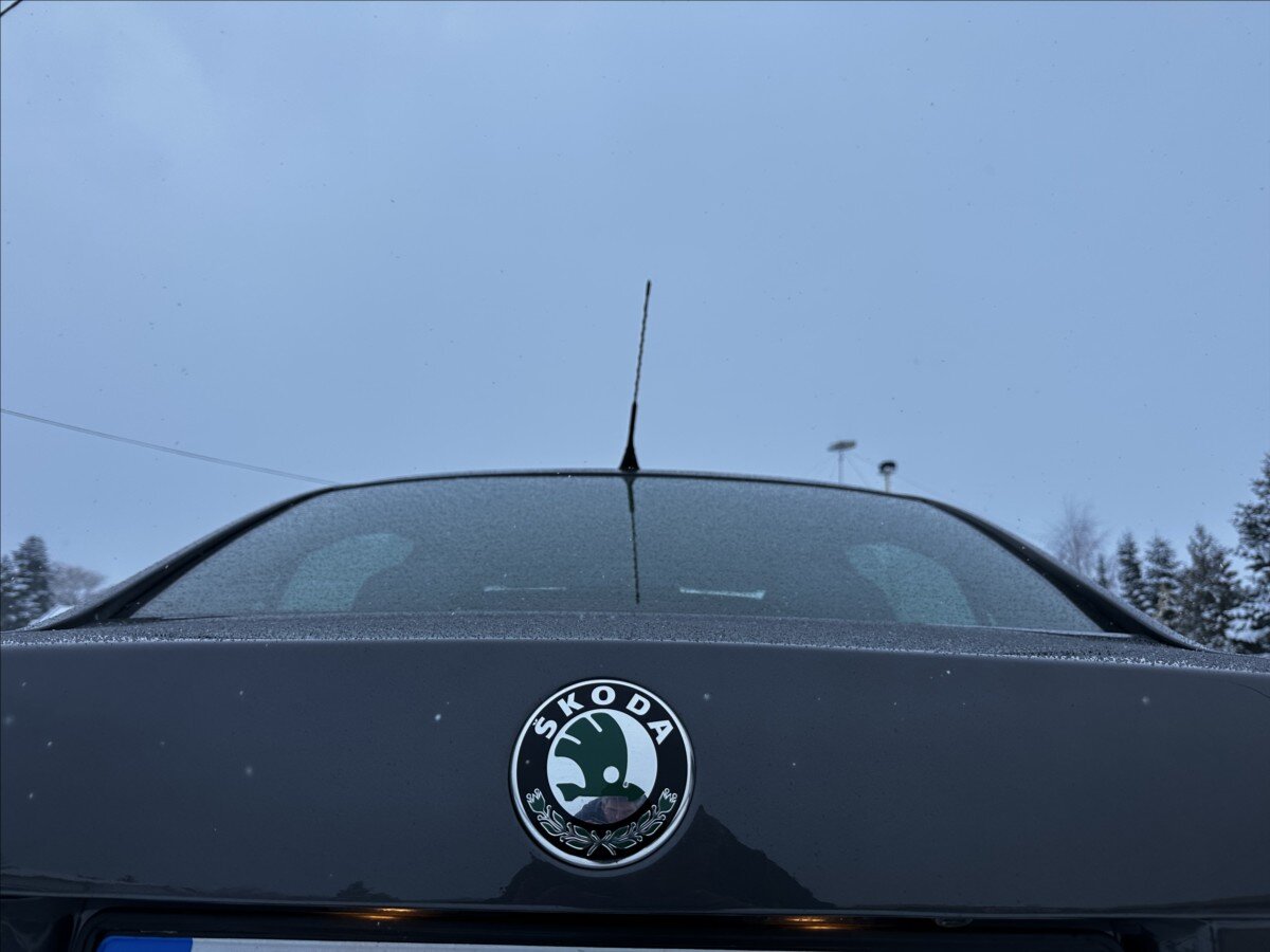 Škoda Superb Sedan 2,0 l 103 kw