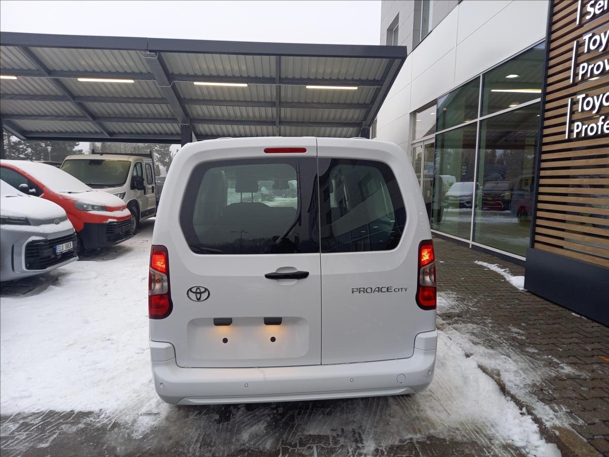 Toyota ProAce City Verso MPV 1,5 l 74 kw