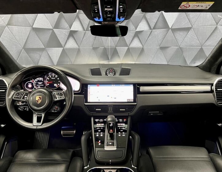 Porsche Cayenne SUV / Terénní 4,0 l 404 kw