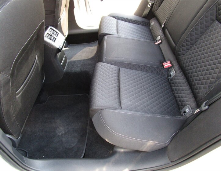 Škoda Superb Sedan / Limuzína 2,0 l 110 kw