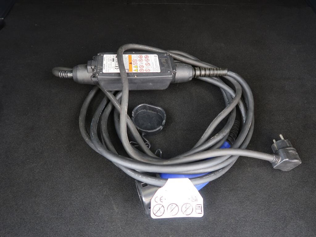 Toyota RAV4 SUV / Terénní 2,5 l 225 kw