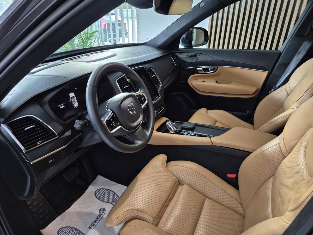 Volvo XC90 SUV / Terénní 2,0 l 180 kw