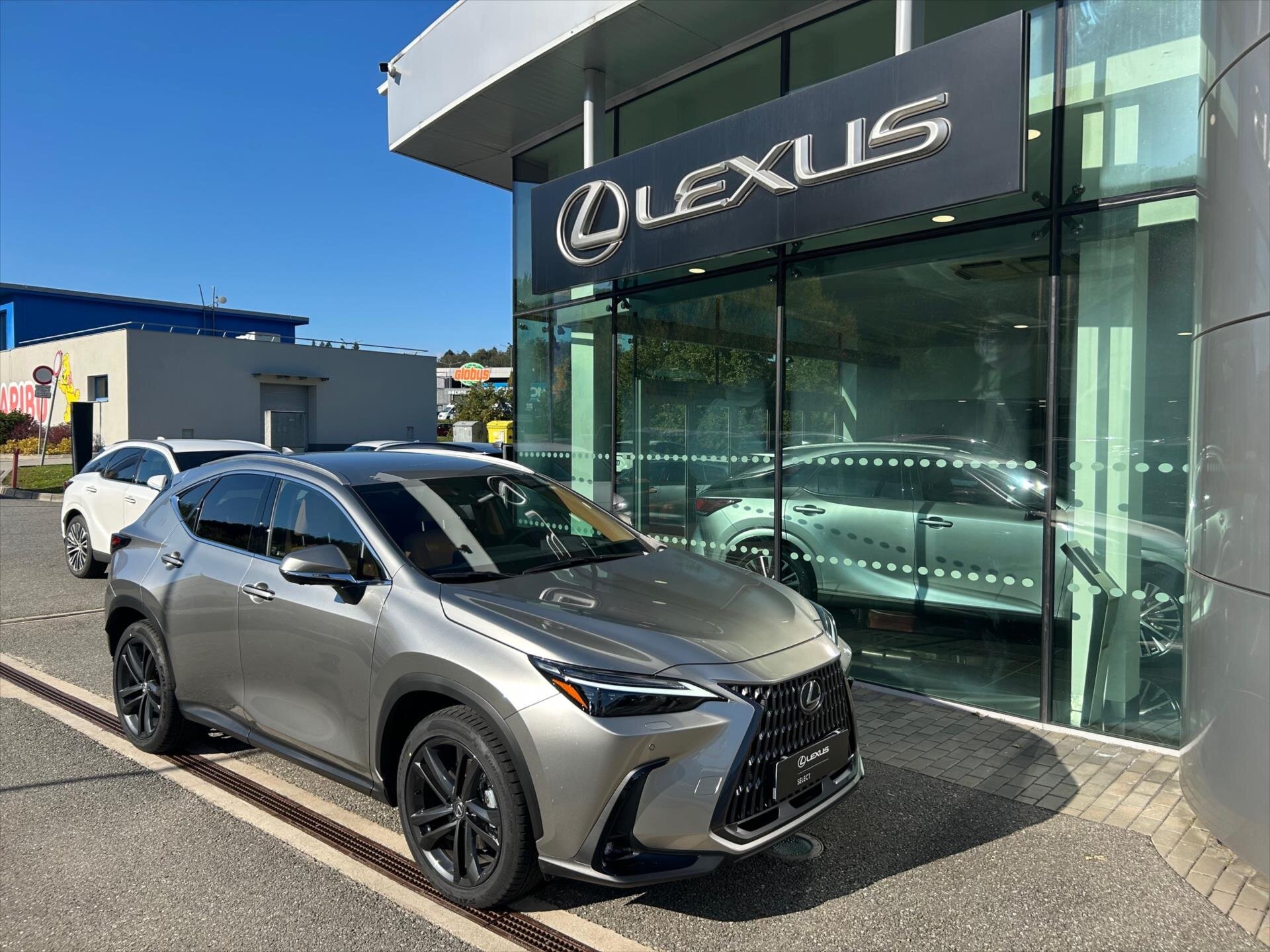 Lexus NX 350h SUV / Terénní 2,5 l 179 kw