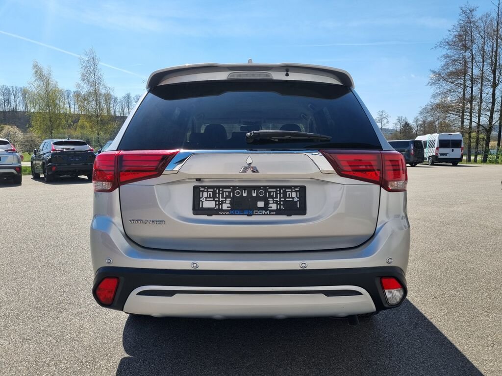 Mitsubishi Outlander SUV / Terénní 2,0 l 110 kw