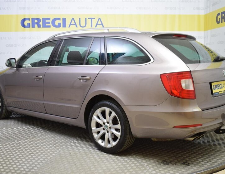 Škoda Superb Kombi 1,8 l 118 kw