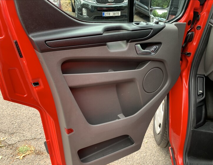 Ford Transit Custom 13