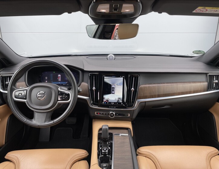 Volvo V90 9