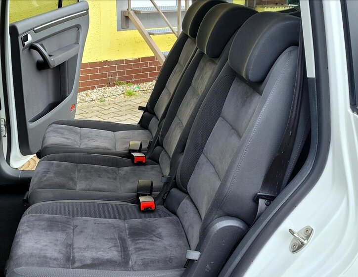 Volkswagen Touran 22