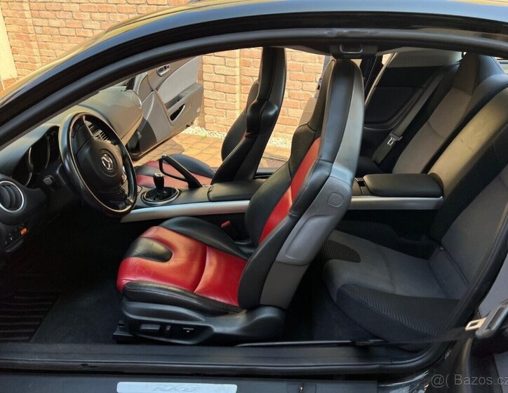 Mazda RX-8 Sedan / Limuzína 0,0 141 kw