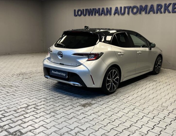 Toyota Corolla Hatchback 2,0 l 112 kw