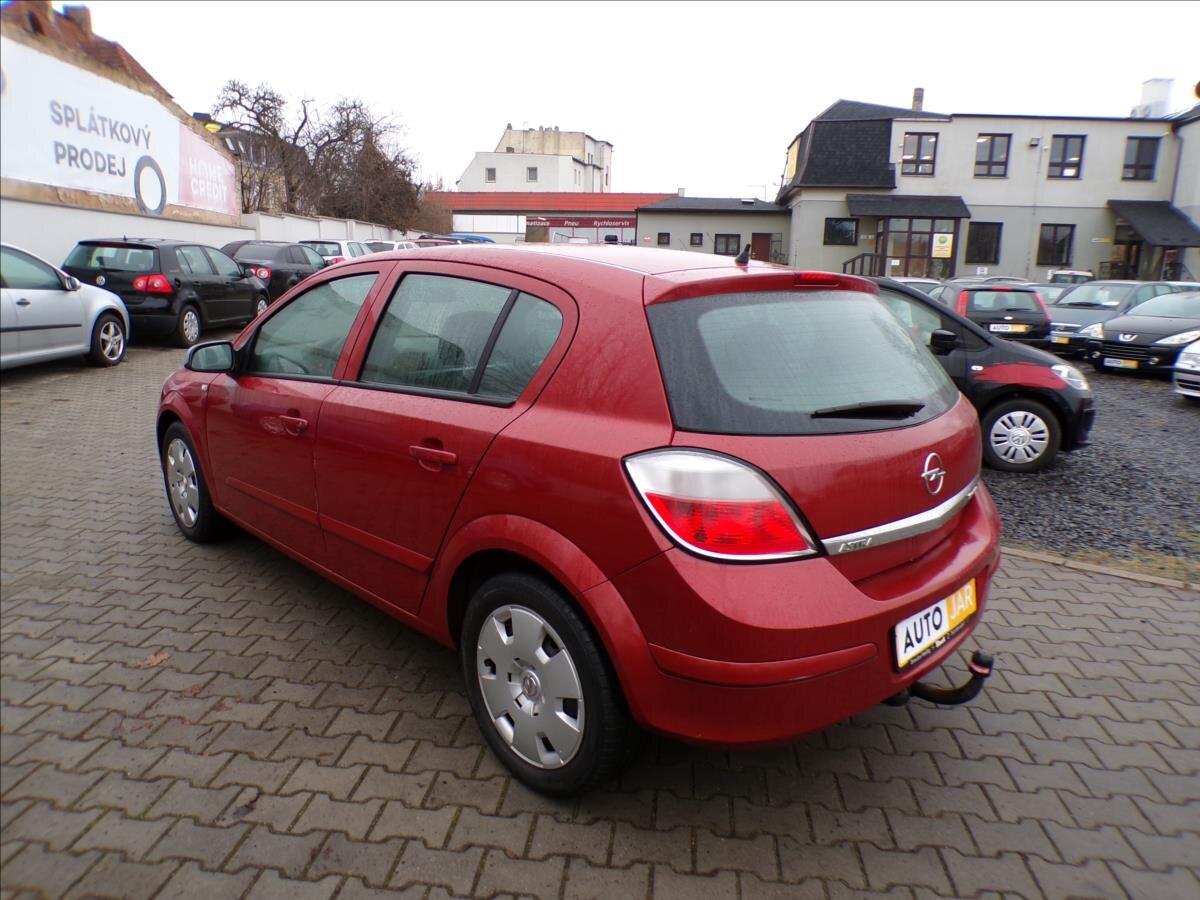 Opel Astra Hatchback 1,6 l 77 kw