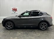 Alfa Romeo Stelvio 4