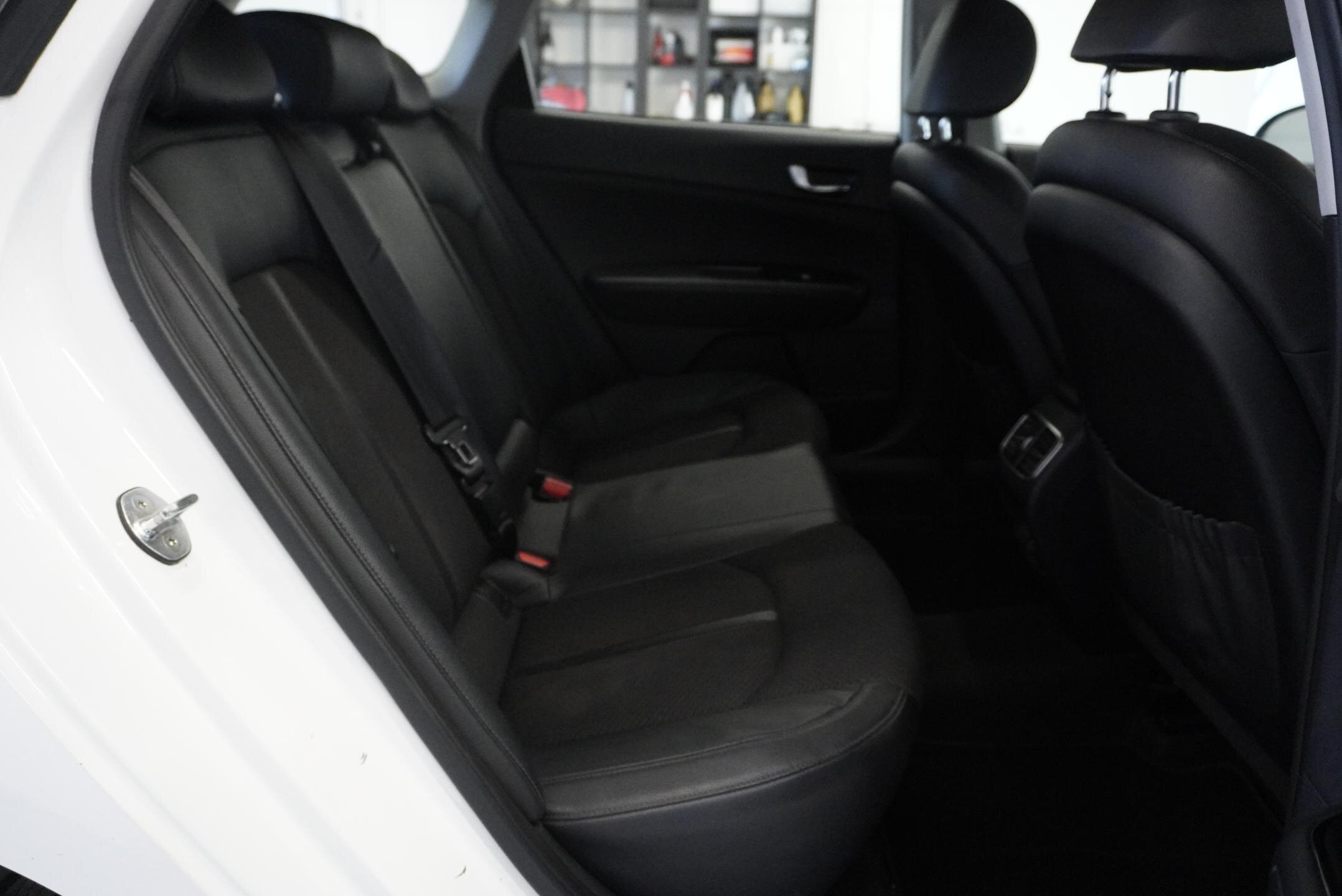 KIA Optima Kombi 2,0 l 151 kw