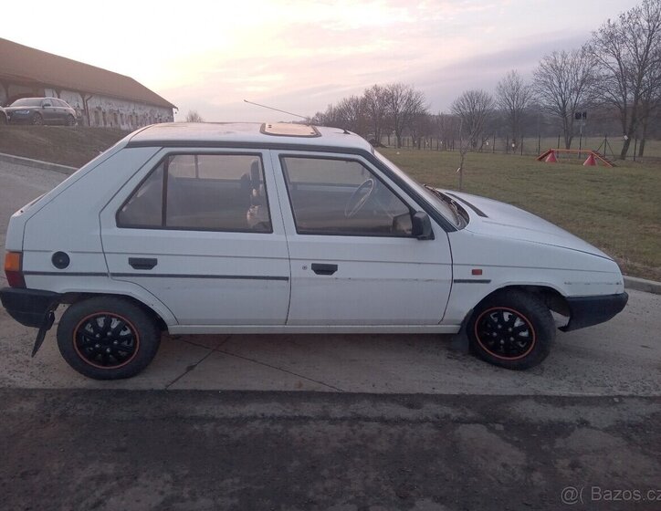 Škoda Favorit Sedan 0,0 0